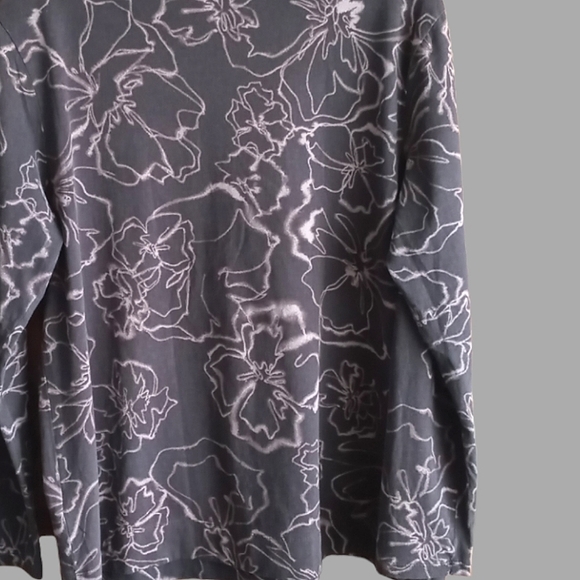 Simply Vera Wang Floral Print Longsleeves Top - Picture 3 of 5